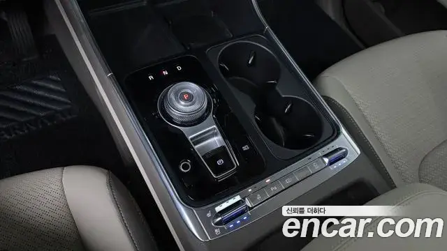 Kia Carnival 2024 — Photo 9/20