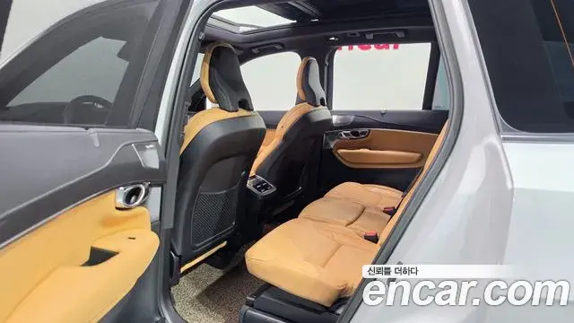 Volvo XC90 2023 — Photo 11/20