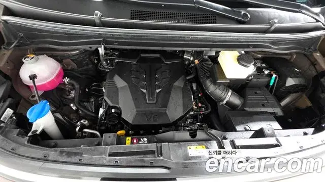 Hyundai Staria 2026 — Photo 6/20