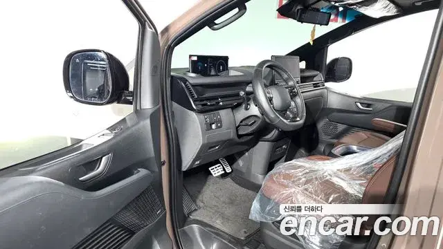 Hyundai Staria 2026 — Photo 10/20