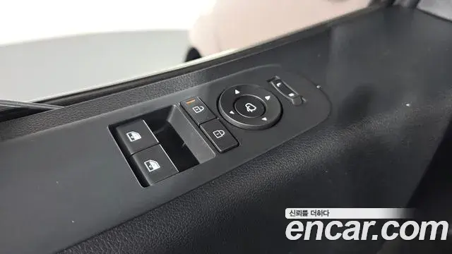 Hyundai Staria 2026 — Photo 14/20
