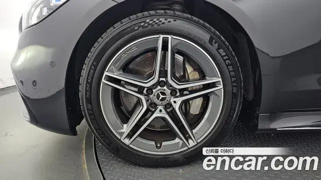 Mercedes-Benz S-Class 2021 — Photo 5/20