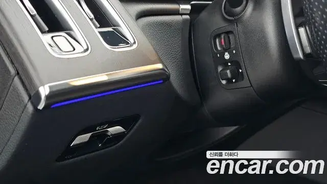 Mercedes-Benz S-Class 2021 — Photo 17/20