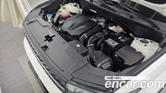 Hyundai Santa Fe 2023 — Photo 6/20