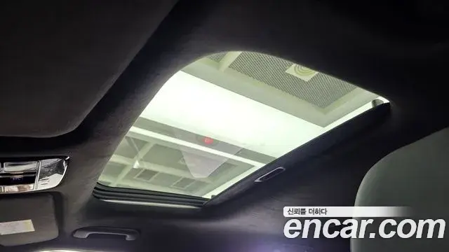 Hyundai Santa Fe 2023 — Photo 19/20