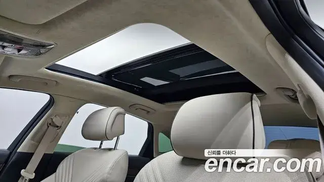 Genesis Electrified G80 2022 — Photo 19/20