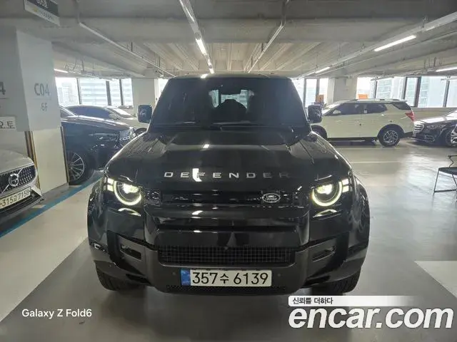 Land Rover Defender 2026 — Photo 1/11