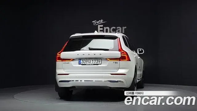 Volvo XC60 2025 — Photo 3/20