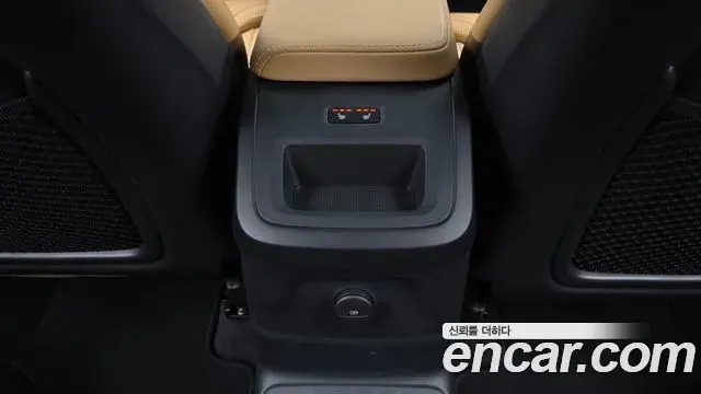 Volvo XC60 2025 — Photo 18/20