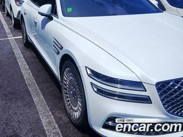 Genesis Electrified G80 2021 — Photo 1/14