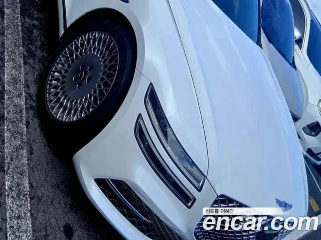 Genesis Electrified G80 2021 — Photo 5/14