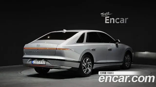 Hyundai Grandeur 2023 — Photo 2/20