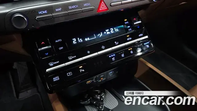 Hyundai Grandeur 2023 — Photo 15/20