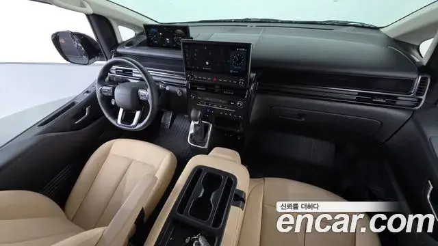 Hyundai Staria 2026 — Photo 7/20