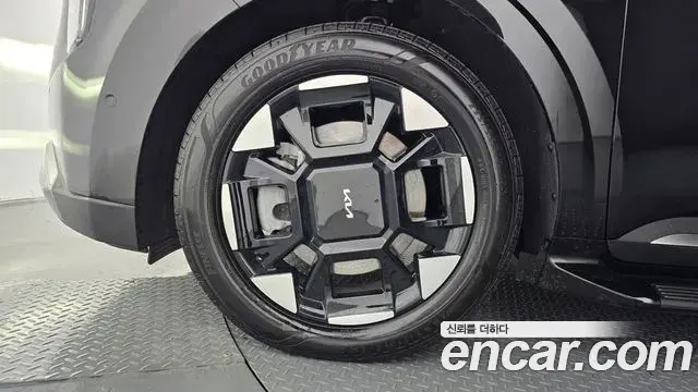 Kia Carnival 2024 — Şəkil 5/20