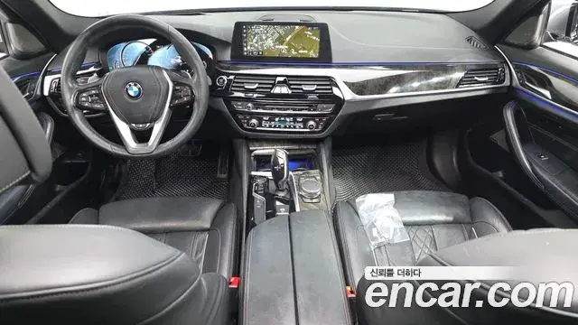 BMW 5 Series 2018 — Photo 10/20