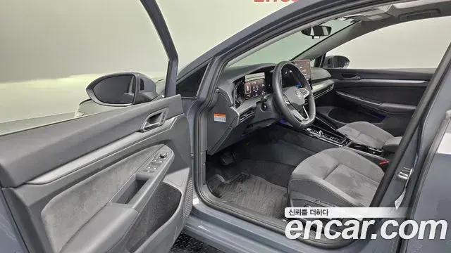 Volkswagen Golf 2025 — Şəkil 10/20