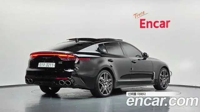 Kia Stinger 2018 — Photo 2/20