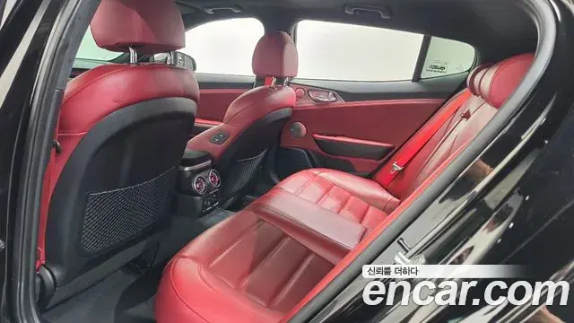 Kia Stinger 2018 — Photo 11/20