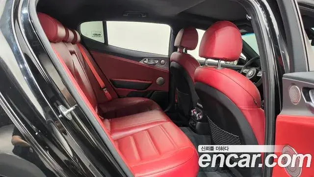 Kia Stinger 2018 — Photo 20/20