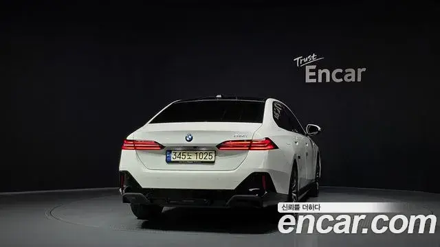 BMW 5 Series 2023 — Şəkil 4/20