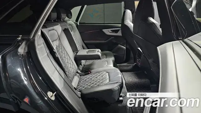 Audi Q7 2023 — Photo 12/20