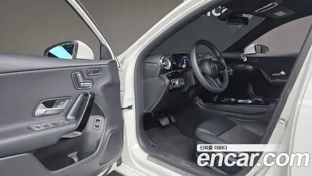 Mercedes-Benz A-Class 2020 — ფოტო 20/20