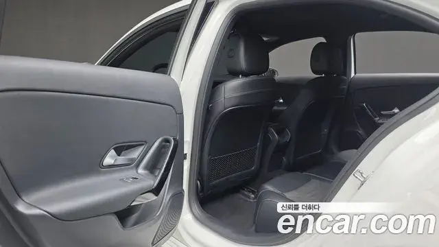 Mercedes-Benz A-Class 2020 — ფოტო 12/20