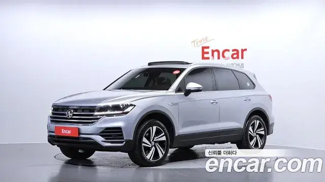 Volkswagen Touareg 2020 — Photo 1/20