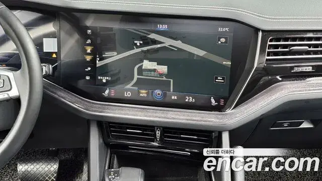 Volkswagen Touareg 2020 — Photo 19/20
