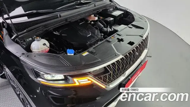 Kia Carnival 2023 — Photo 6/20
