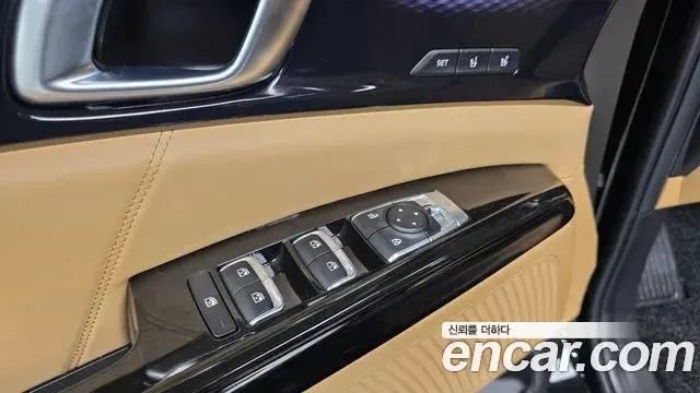 Kia Carnival 2023 — Photo 13/20