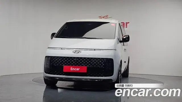 Hyundai Staria 2021 — Photo 3/20