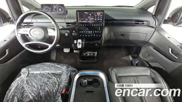 Hyundai Staria 2021 — Photo 7/20