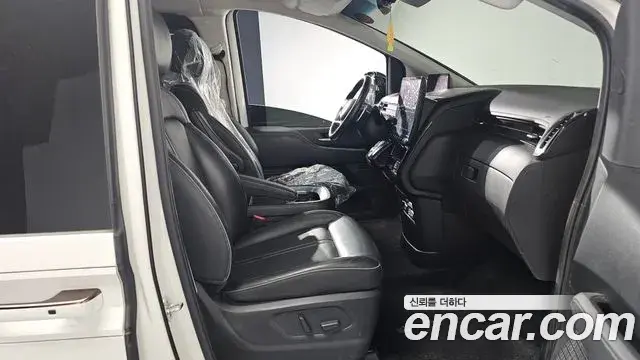 Hyundai Staria 2021 — Photo 10/20