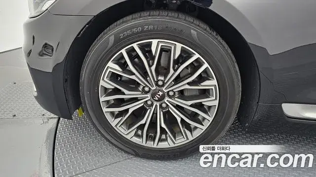 Kia The K9 2018 — Photo 5/20