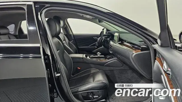 Kia The K9 2018 — Photo 10/20