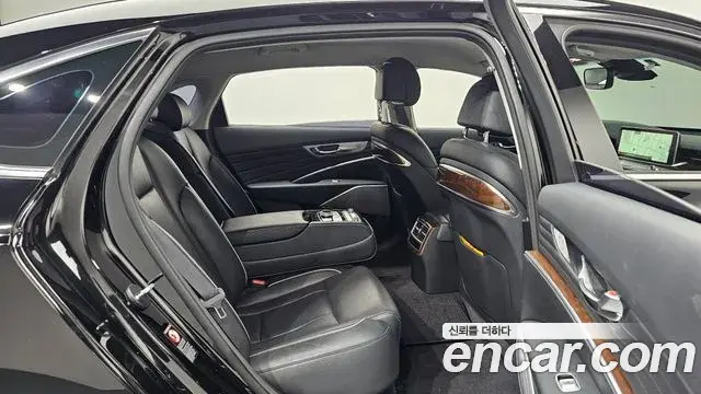 Kia The K9 2018 — Photo 12/20