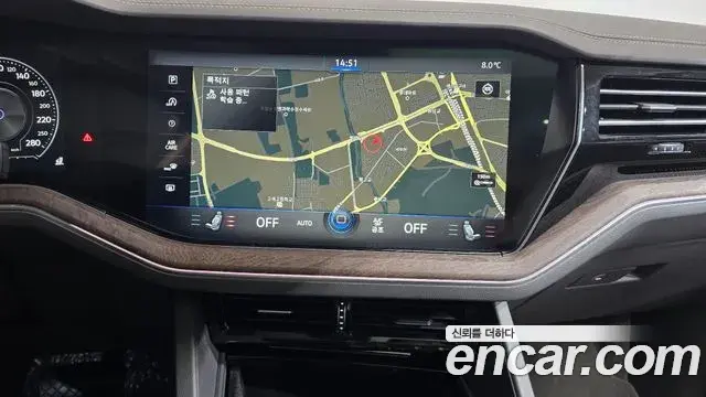 Volkswagen Touareg 2023 — Photo 14/20