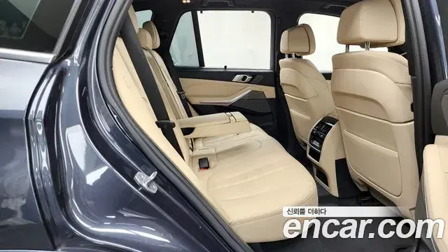 BMW X5 2021 — Photo 12/20