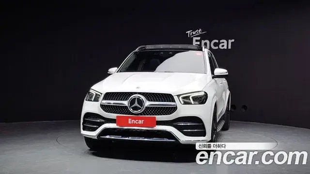 Mercedes-Benz GLE-Class 2021 — Photo 3/20