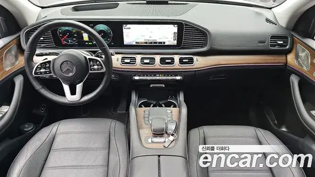 Mercedes-Benz GLE-Class 2021 — Photo 7/20
