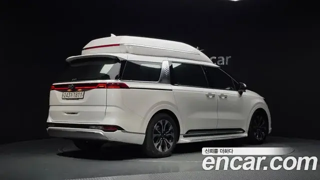 Kia Carnival 2021 — Photo 2/20