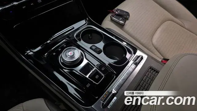 Kia Carnival 2021 — Photo 9/20