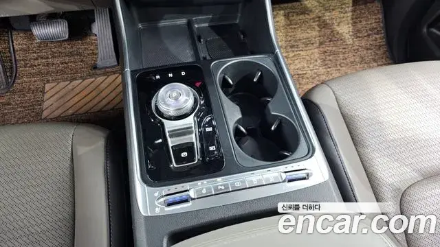 Kia Carnival 2024 — Photo 8/20
