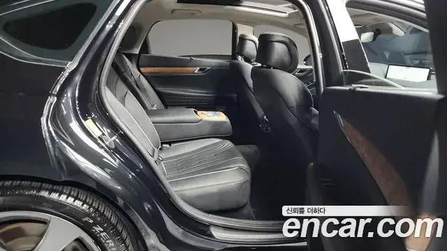 Genesis Electrified G80 2020 — Photo 11/20