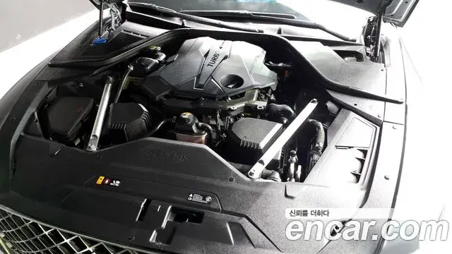 Genesis Electrified G80 2020 — Photo 6/20