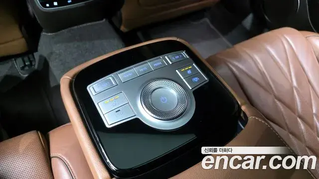 Genesis Electrified G80 2020 — Photo 18/20