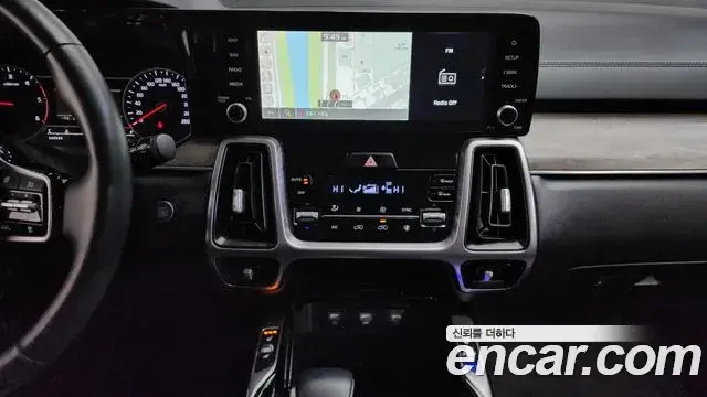 Kia Sorento 2021 — Photo 15/20