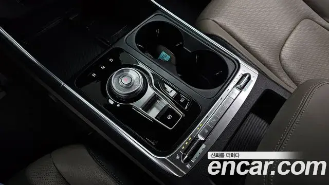 Kia Carnival 2024 — Photo 9/20